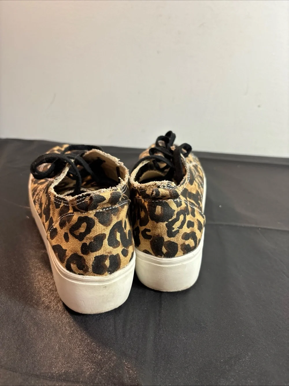 Jelly pop Women’s Leopard Print Casual Sneakers - Black & Tan 9/13